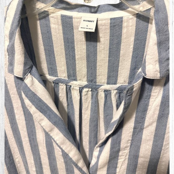 Old Navy Blue and White Striped Button Down Shirt Size L - Picture 2 of 3